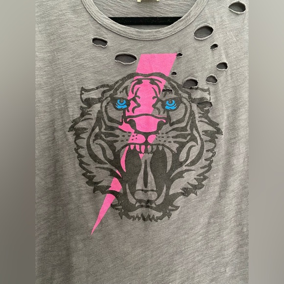 These Three Distressed Tee - Picture 5 of 9